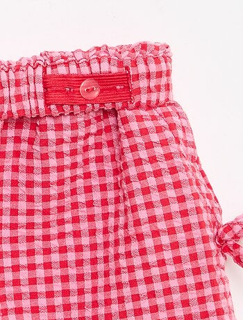Short xadrez com laços fantasia