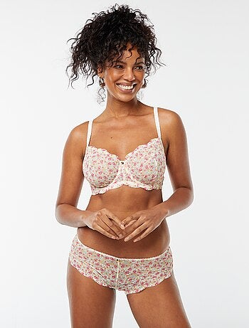 Shorties em renda florida ajurada