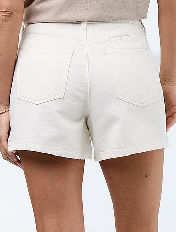 Shorts de ganga com motivos bordados