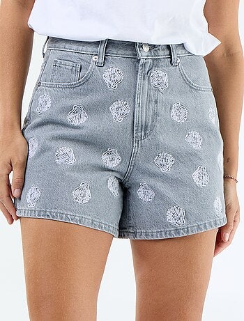 Shorts de ganga com motivos bordados