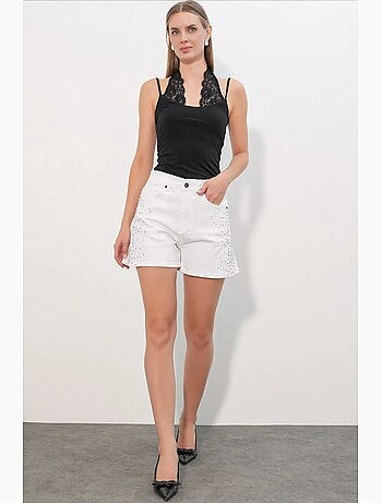 Shorts de ganga de cintura alta com bolinhas e cinto bdart