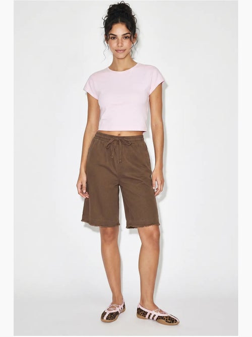 Shorts de perna larga e cintura alta em mistura de algodão lucci - Kiabi Shorts de perna larga e cintura alta em mistura de algodão lucci - Kiabi