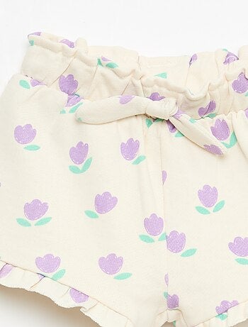 Shorts em moletom leve com folho