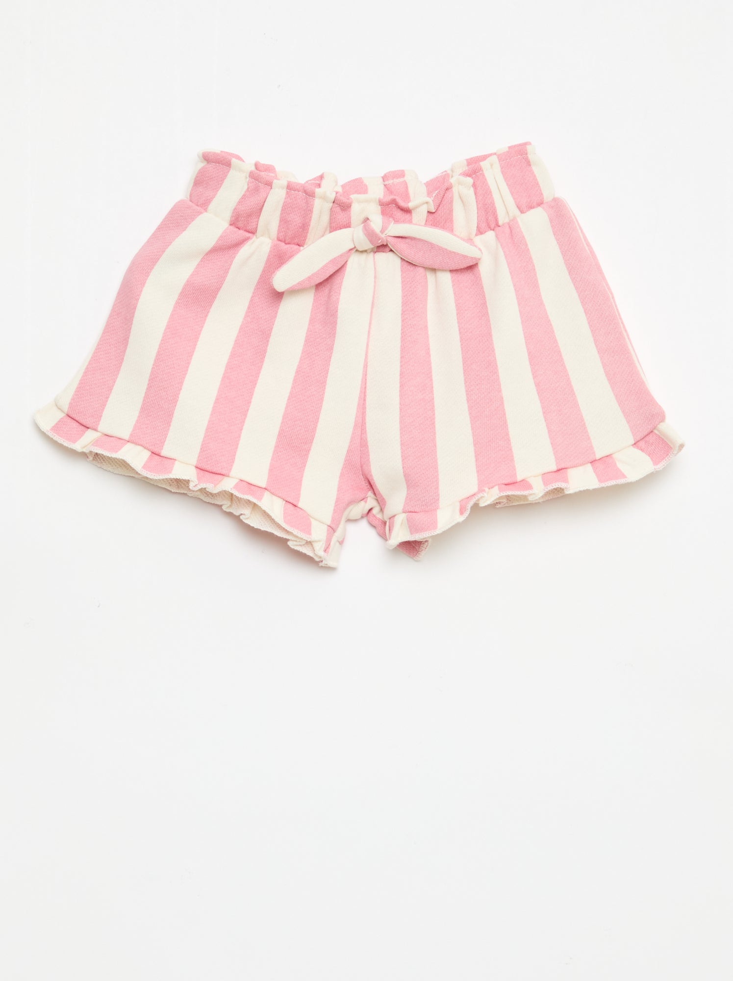 Shorts em moletom leve com folho