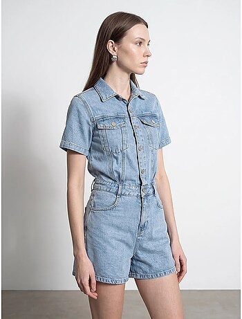 Shorts jardineira em denim com gola de camisa dilvin