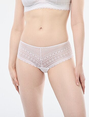 Shorty de renda