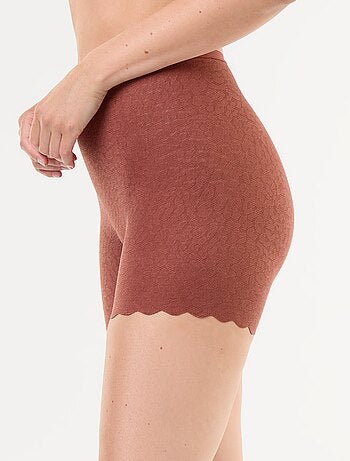 Shorty liso de renda