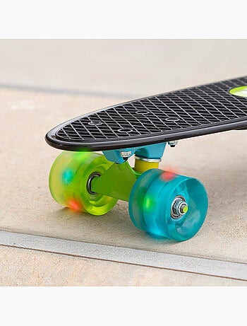 Skate 4 rodas com luzes evo