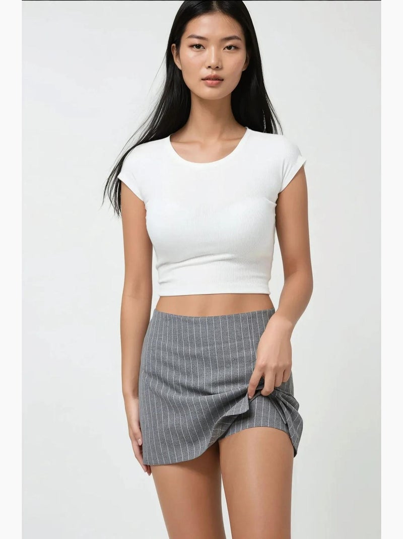 Skorts mini às riscas com detalhe de racha hiccup Cinza - Kiabi