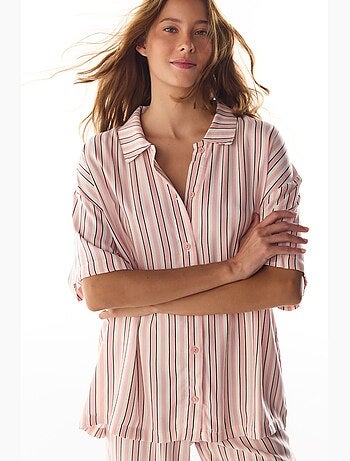 Sleep mode conjunto de pijama às riscas com camisa de manga curta e calças penti
