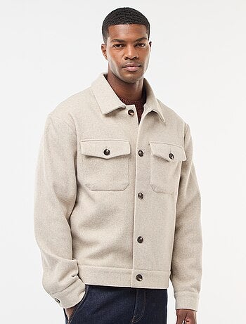 Sobrecamisa com 2 bolsos com aba abotoados no peito