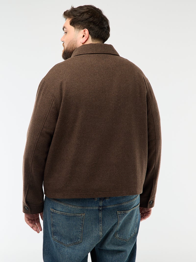 Sobrecamisa com abertura de zíper e bolsos com aba Castanho - Kiabi