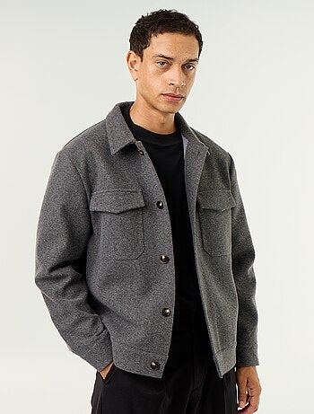 Sobrecamisa de aspeto lã com bolsos no peito