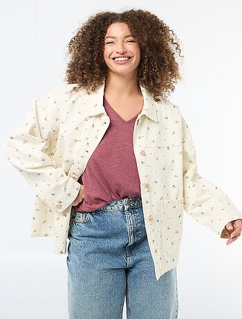 Sobrecamisa em sarja com 2 bolsos aplicados