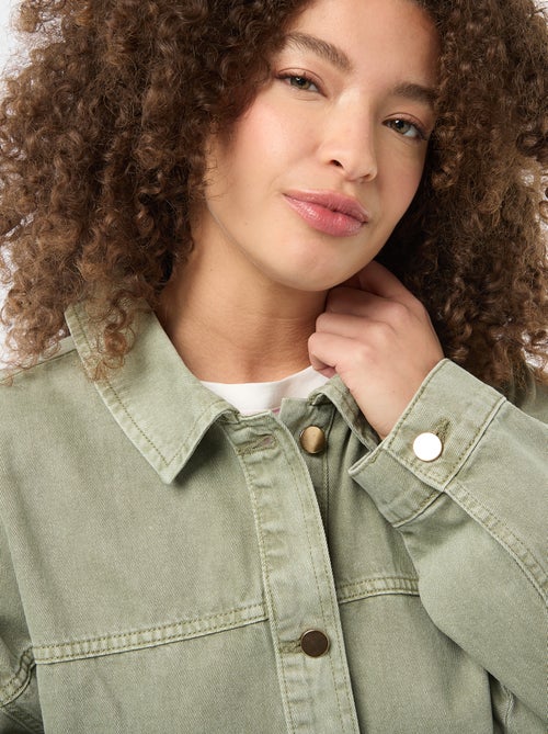 Sobrecamisa em sarja com 2 bolsos aplicados - Kiabi