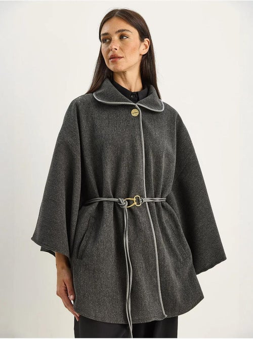 Sobretudo comprido oversized em mistura de lã texturizada com colarinho de casaco lucci - Kiabi Sobretudo comprido oversized em mistura de lã texturizada com colarinho de casaco lucci - Kiabi