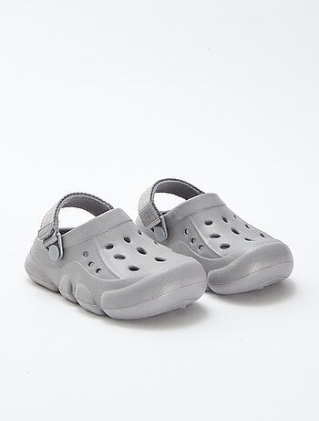 Socas de plástico moldado com tira de velcro