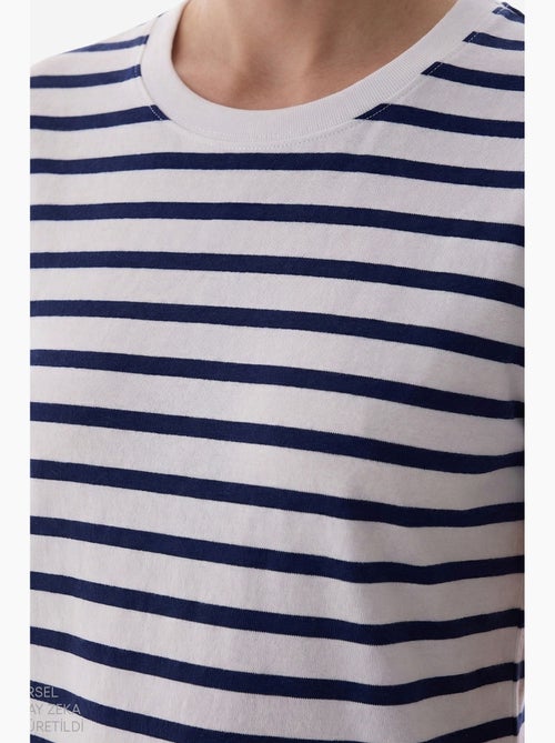 Stripe premium t-shirt às riscas de manga curta penti - Kiabi Stripe premium t-shirt às riscas de manga curta penti - Kiabi