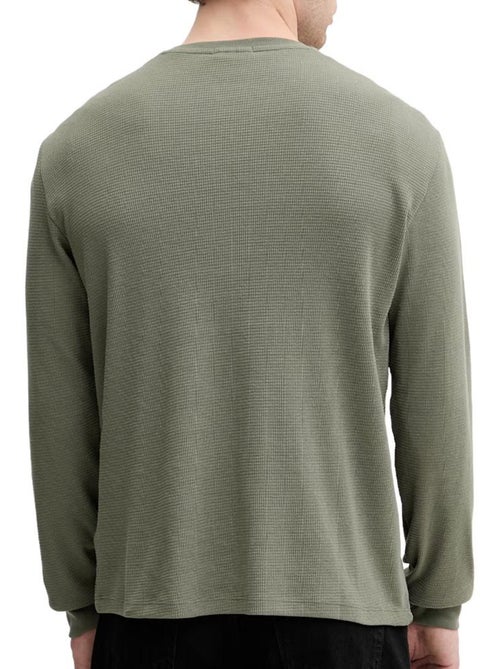 Sweat calvin klein jeans verde para homem com emblemas em waffle - Kiabi Sweat calvin klein jeans verde para homem com emblemas em waffle - Kiabi