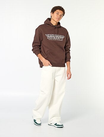 Sweat com capuz com inscrição na frente e atrás