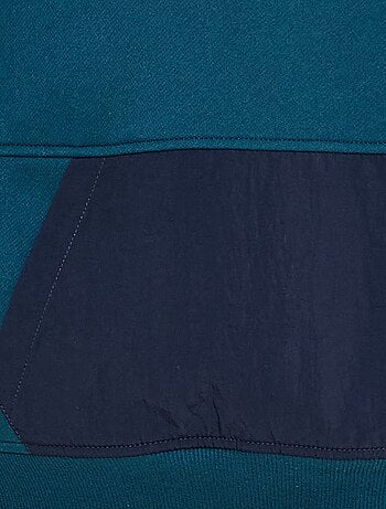 Sweat com capuz folgado em polar