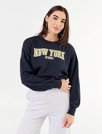 Sweat fino estampado com acabamento em corte cru