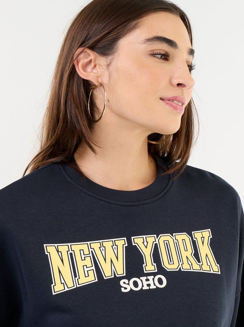 Sweat fino estampado com acabamento em corte cru Cinza - Kiabi