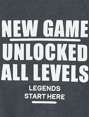 Sweat folgado com capuz e detalhe nas costas em algodão