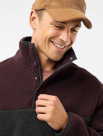 Sweat gola alta com botões de pressão