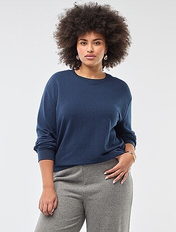 Sweat leve liso com gola redonda