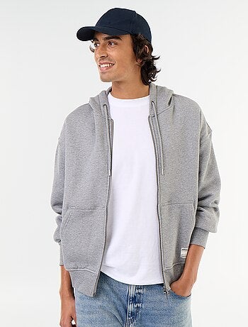Sweat liso com capuz e fecho