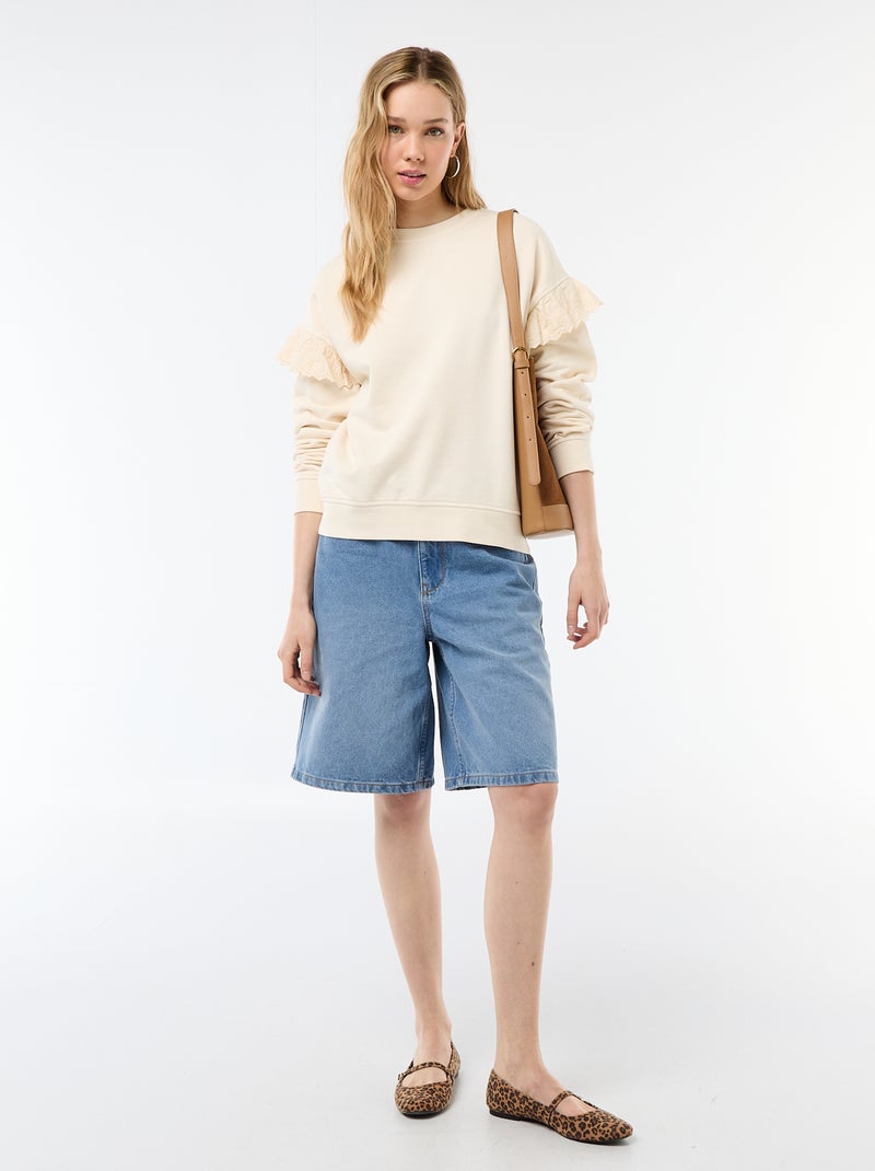 Sweat liso com folhos em bordado inglês nas mangas Branco - Kiabi