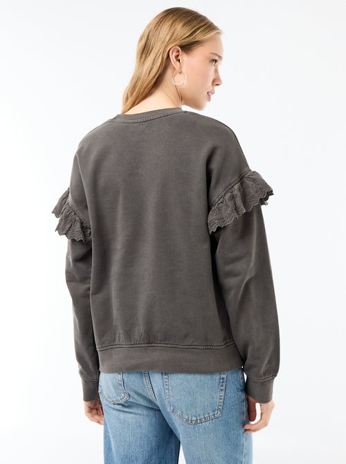 Sweat liso com folhos em bordado inglês nas mangas - Kiabi