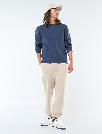 Sweat liso de gola redonda em moletom cardado