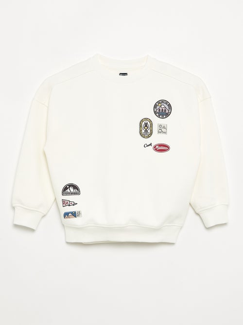 Sweat oversize com múltiplos patches - Kiabi
