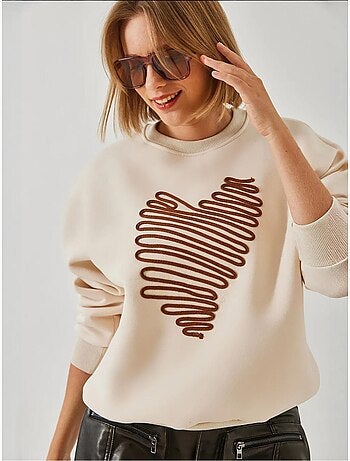 Sweatshirt bordada com coração lucci
