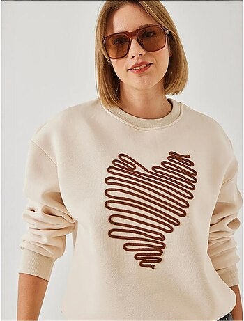 Sweatshirt bordada com coração lucci