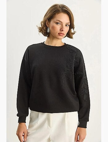 Sweatshirt bordada com gola redonda e manga comprida lucci