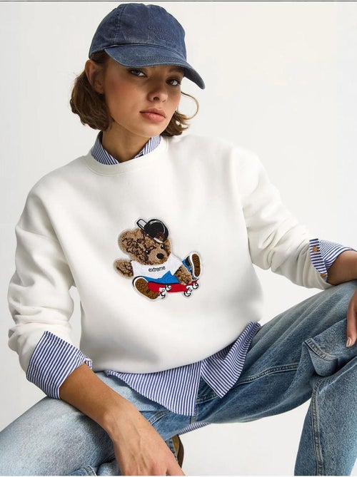 Sweatshirt bordada de gola redonda e manga comprida lucci - Kiabi Sweatshirt bordada de gola redonda e manga comprida lucci - Kiabi