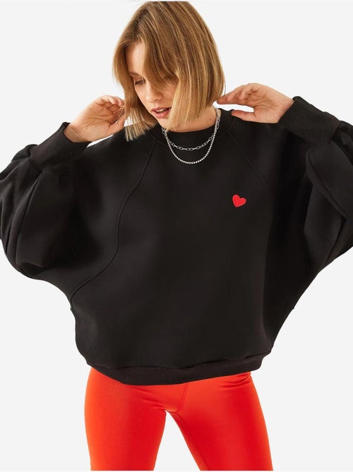 Sweatshirt bordada de gola redonda e manga comprida lucci - Kiabi