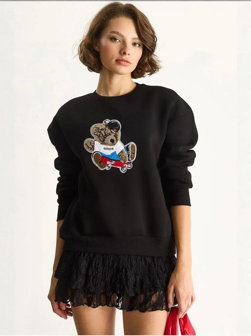 Sweatshirt bordada de gola redonda e manga comprida lucci - Kiabi Sweatshirt bordada de gola redonda e manga comprida lucci - Kiabi