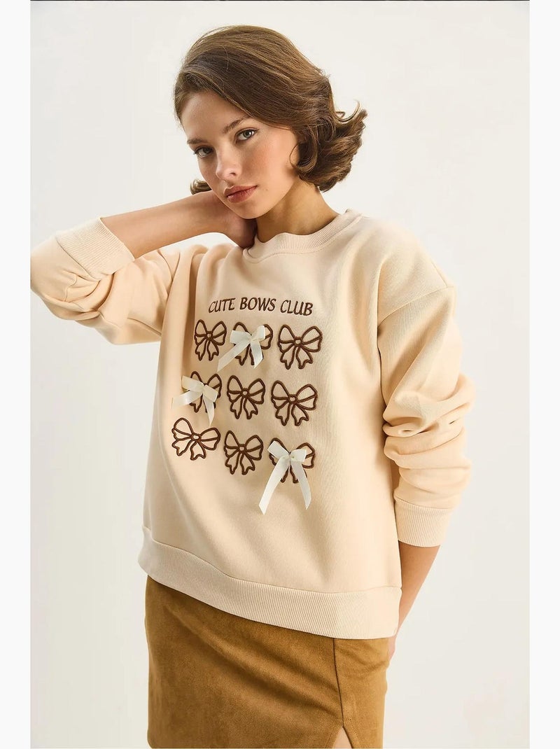 Sweatshirt canelada estampada com gola redonda e manga comprida lucci Bege-argila - Kiabi