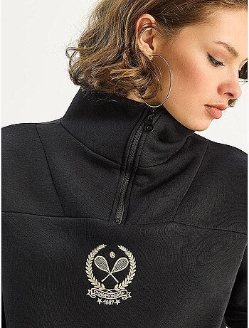 Sweatshirt com bordado e gola com fecho lucci