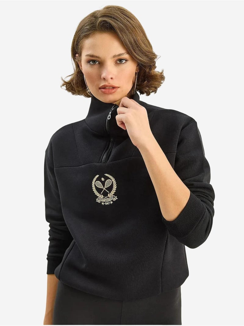 Sweatshirt com bordado e gola com fecho lucci Preto - Kiabi
