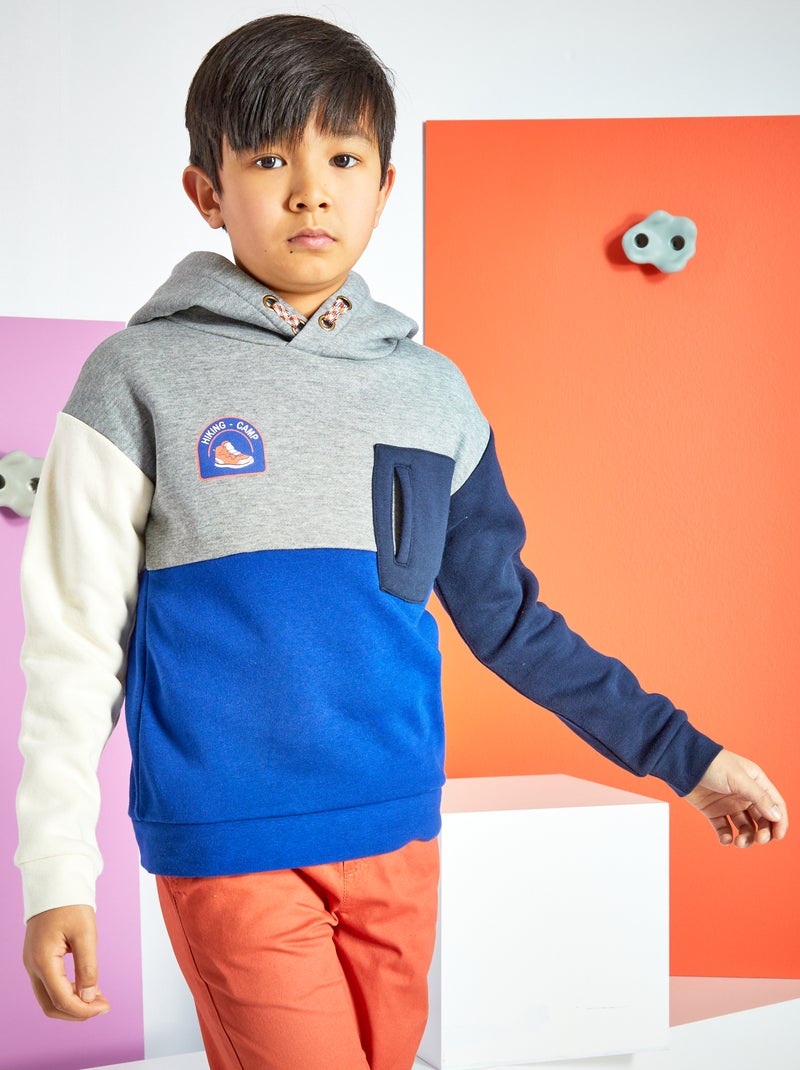 Sweatshirt com capuz 'color-block' em moletão CINZA - Kiabi