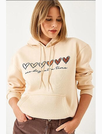 Sweatshirt com capuz e estampado de coração escovado de três fios lucci