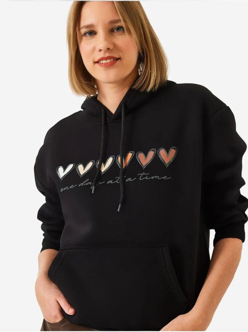Sweatshirt com capuz e estampado de coração escovado de três fios lucci - Kiabi Sweatshirt com capuz e estampado de coração escovado de três fios lucci - Kiabi