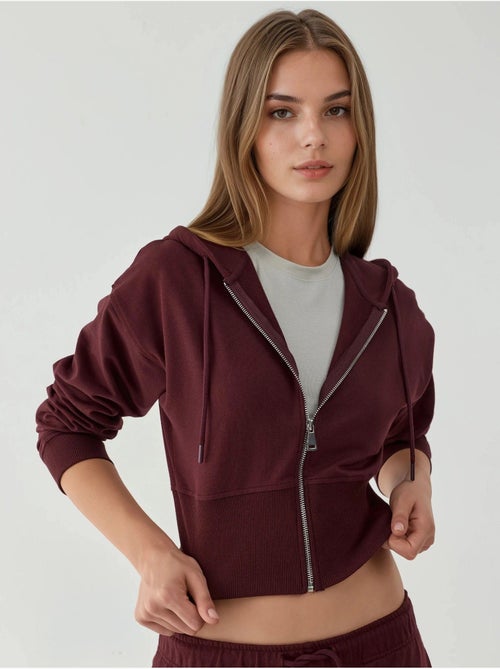 Sweatshirt com capuz e fecho de correr hiccup - Kiabi Sweatshirt com capuz e fecho de correr hiccup - Kiabi