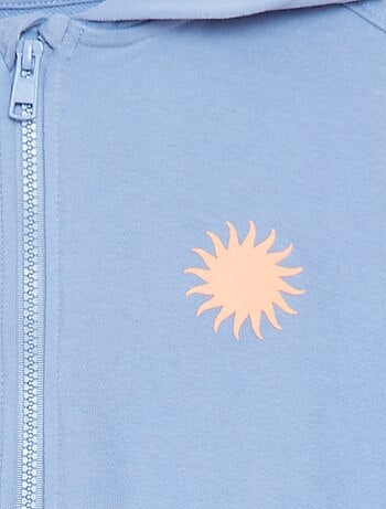 Sweatshirt com capuz e fecho de forma larga
