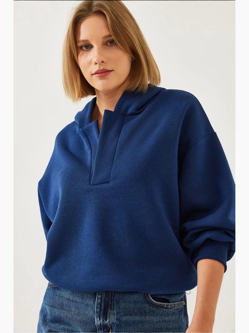Sweatshirt com capuz e gola em v lucci - Kiabi Sweatshirt com capuz e gola em v lucci - Kiabi